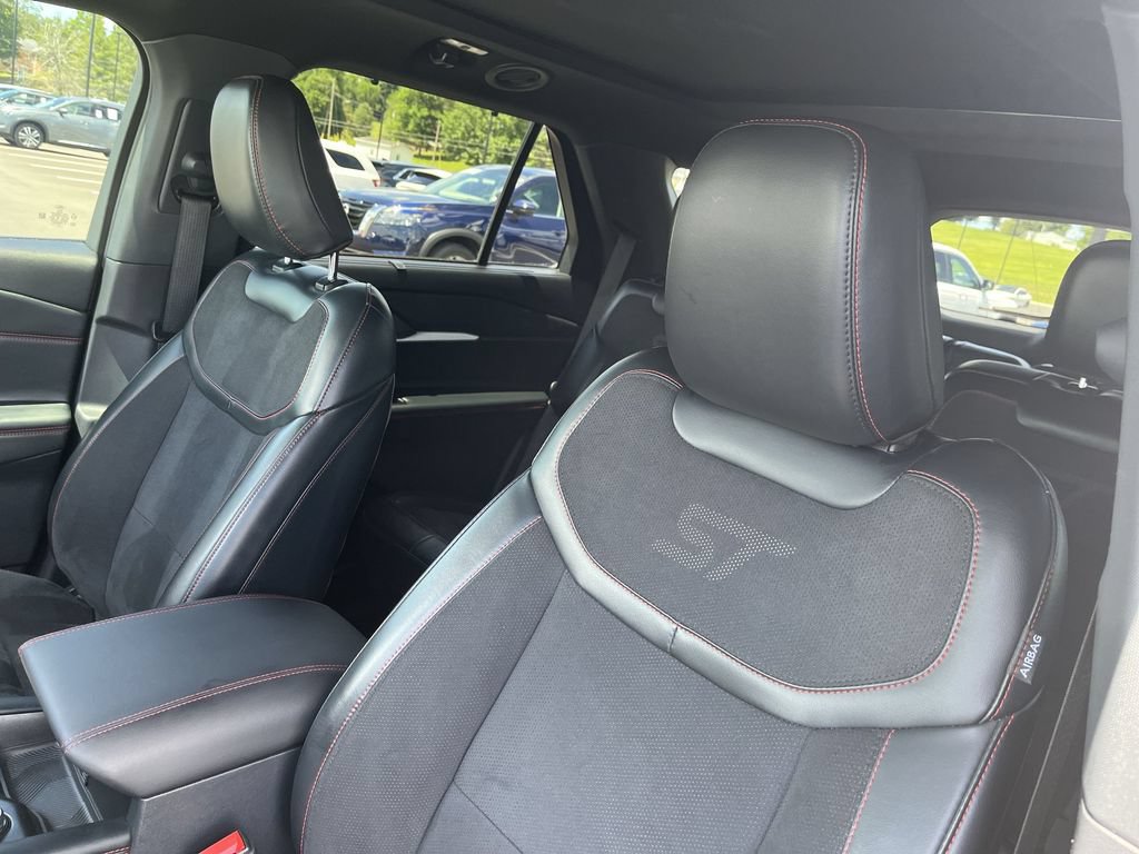 Used 2025 Ford Explorer ST AWD/4WD image 11