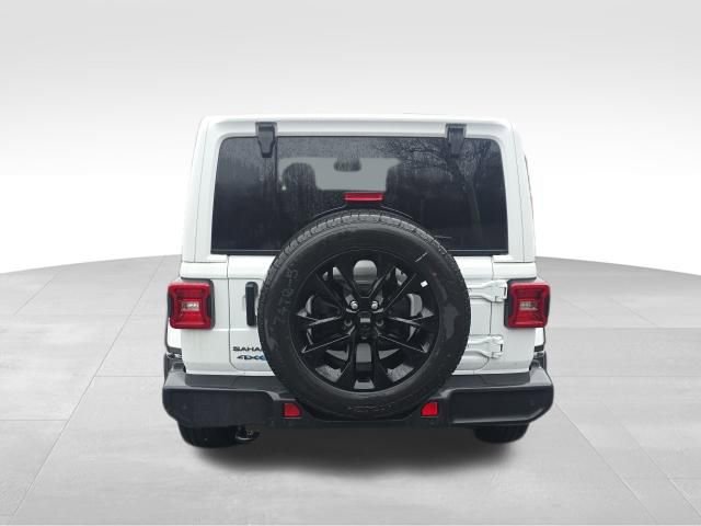 Used 2025 Jeep Wrangler Unlimited Sahara w/ Safety Group image 5