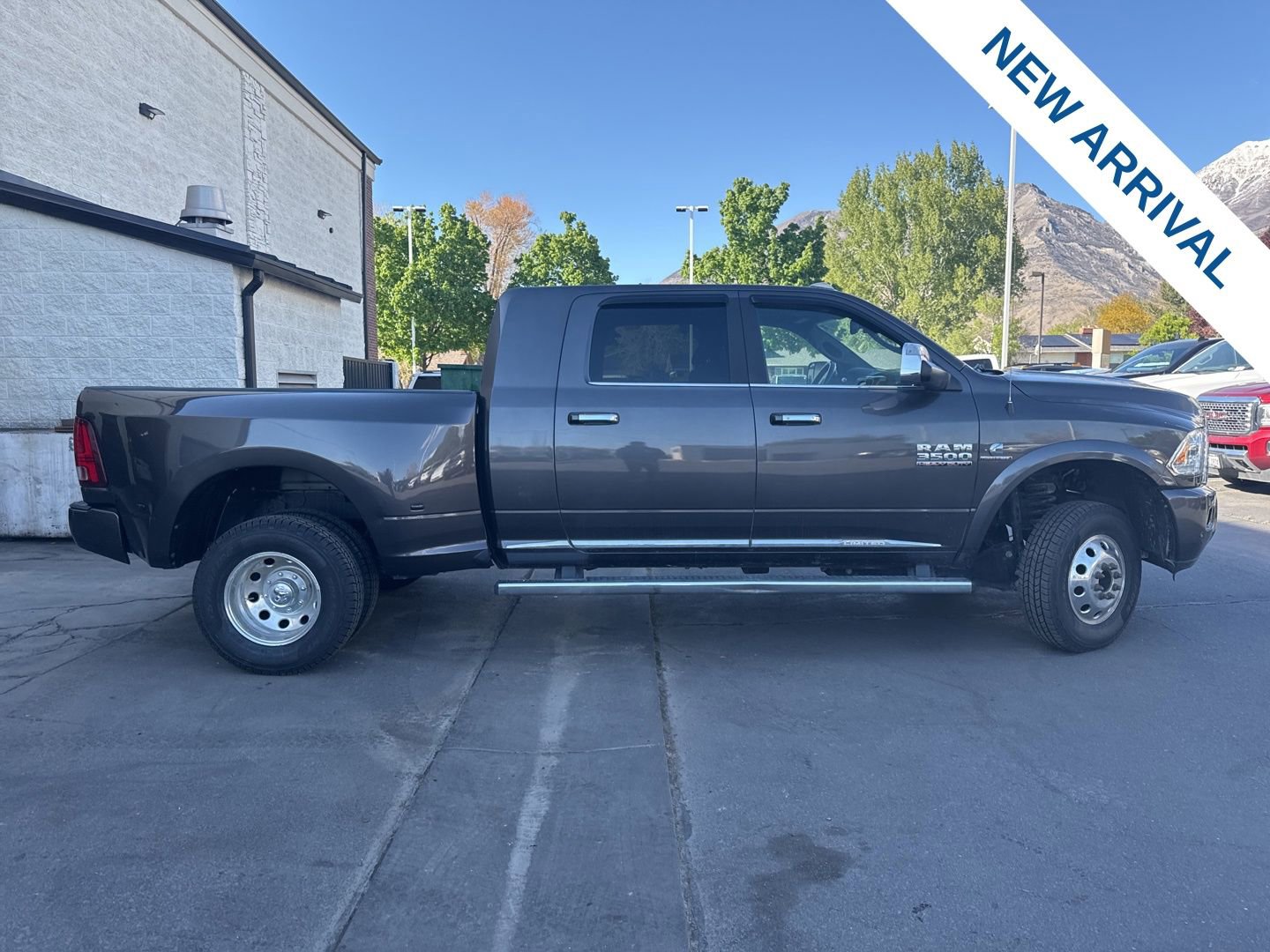 Used 2017 RAM 3500 Laramie Longhorn AWD/4WD image 8