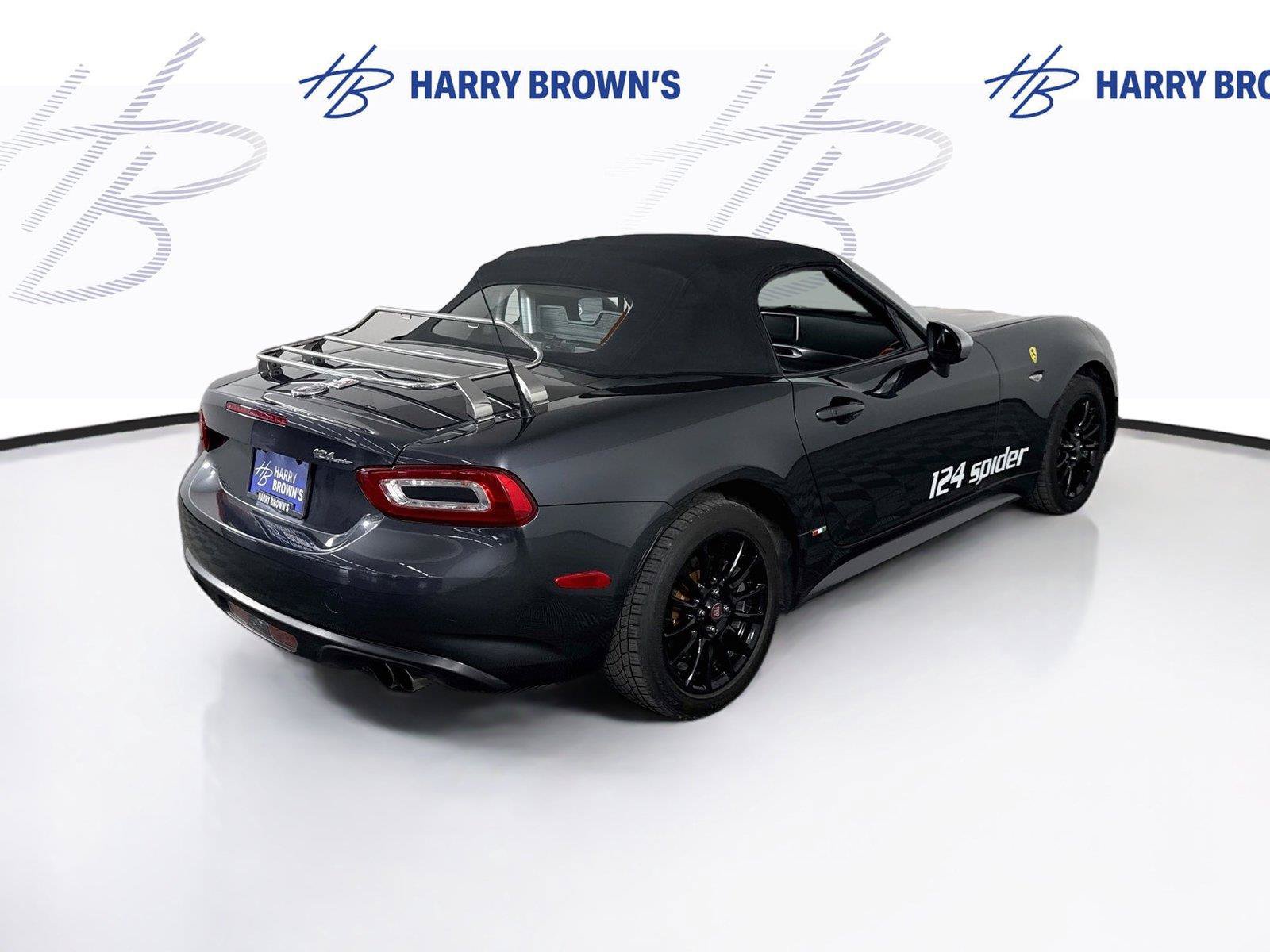 Used 2017 FIAT 124 Spider Classica RWD image 27