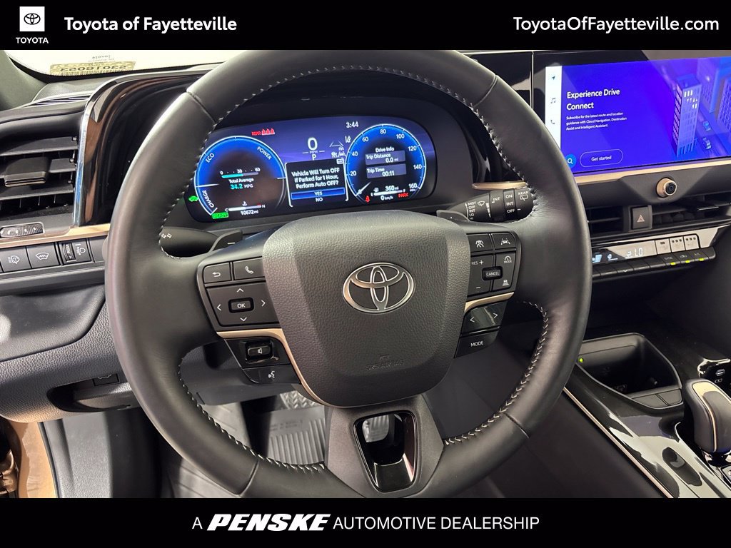 Certified 2025 Toyota Crown Signia AWD/4WD image 27