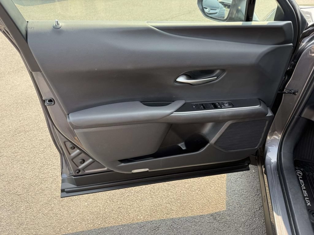 Used 2025 Lexus UX 300h AWD w/ Accessory Package (Z1) image 13