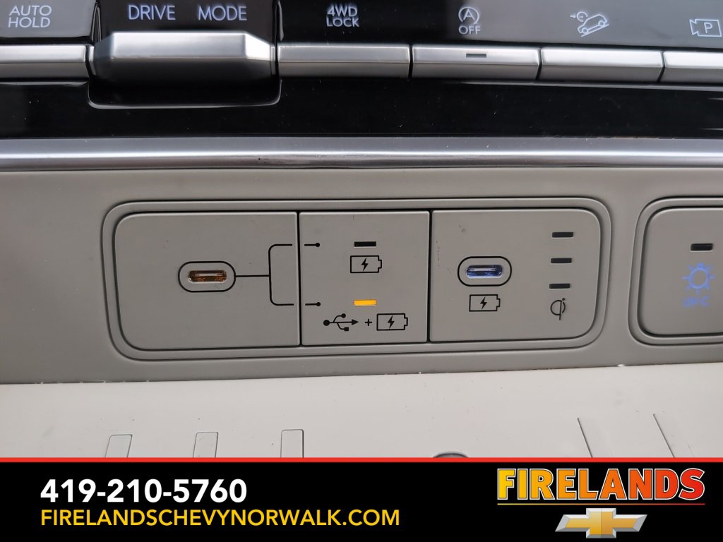 Used 2024 Hyundai Santa Fe Limited image 30