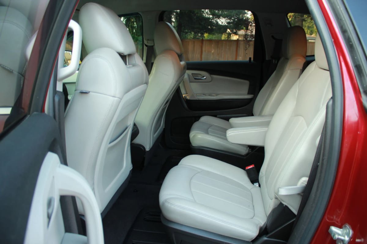 Used 2011 Chevrolet Traverse LTZ w/ LPO, 'HIT The Road' Package AWD/4WD image 24