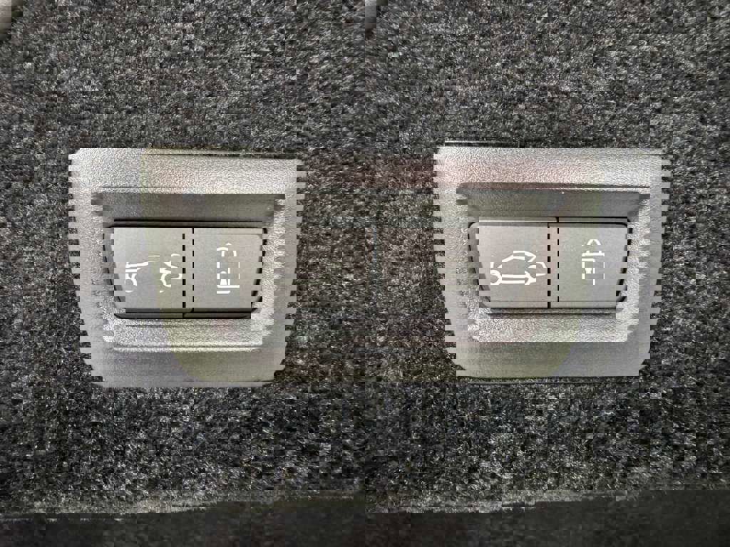 Used 2019 Rolls-Royce Dawn image 44