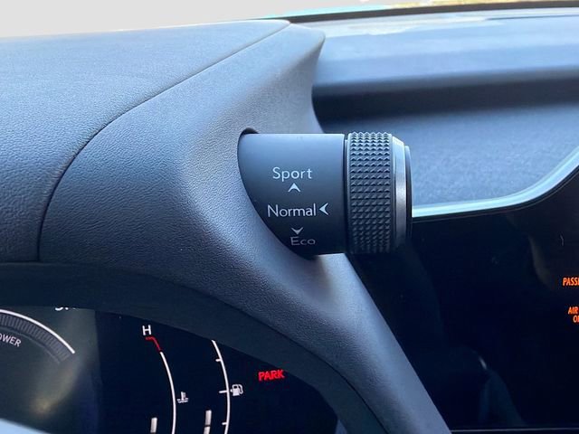 New 2025 Lexus UX 300h FWD image 28