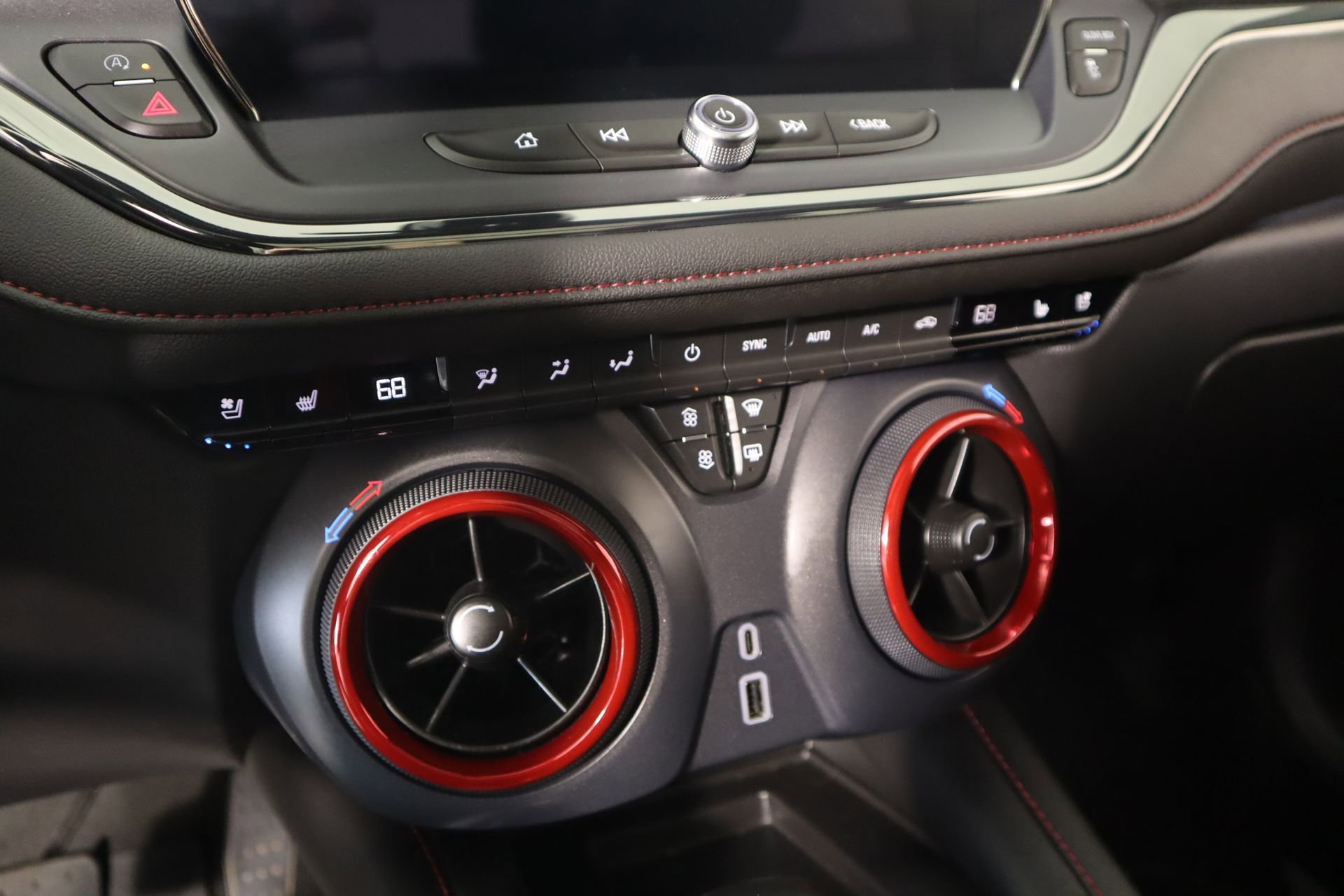 Used 2024 Chevrolet Blazer RS w/ Enhanced Convenience Package image 7