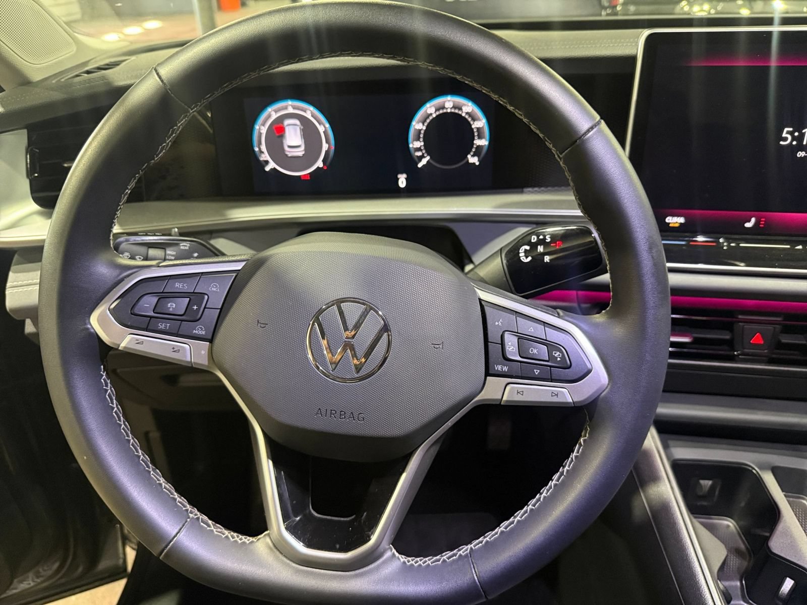 Used 2026 Volkswagen Tiguan SE AWD/4WD image 29