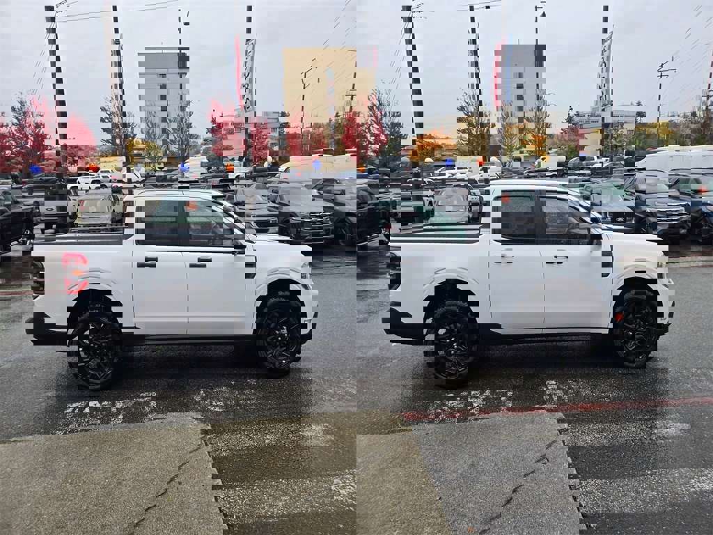 New 2025 Ford Maverick XLT w/ XLT Luxury Package image 4