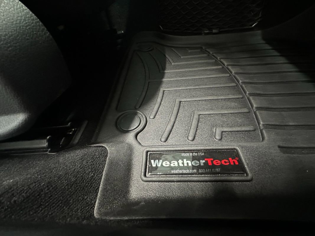 Used 2015 Mercedes-Benz C 300 4MATIC Sedan image 25