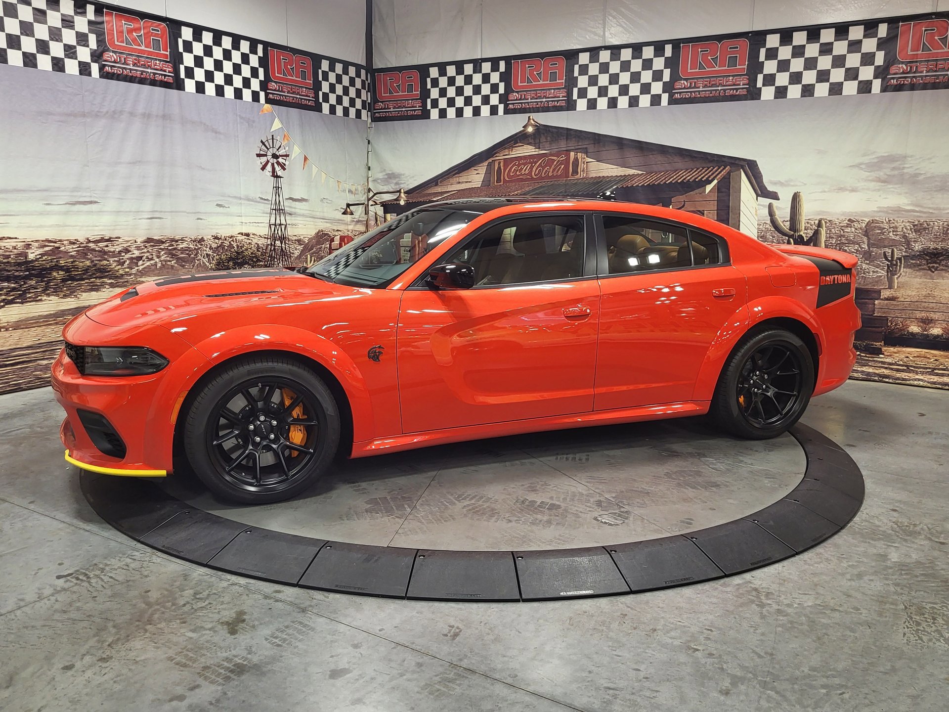 Used 2023 Dodge Charger SRT Hellcat RWD image 3
