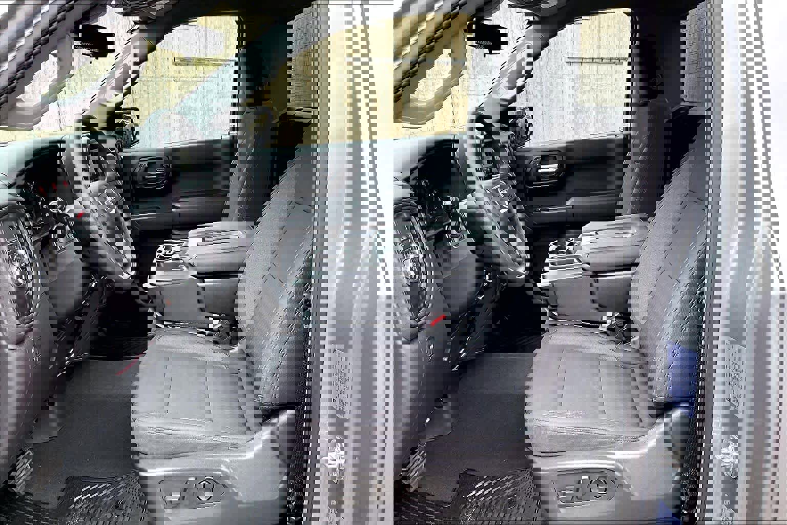 Used 2025 GMC Sierra 1500 Pro w/ Pro Value Package image 8