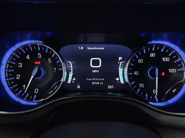 Used 2025 Chrysler Pacifica Limited FWD image 37