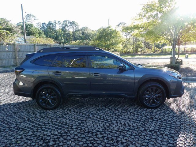 Certified 2025 Subaru Outback Onyx Edition XT w/ Popular Package #2 image 4