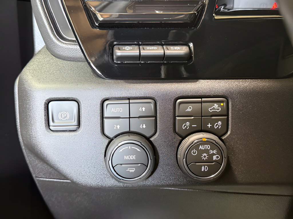 Used 2026 Chevrolet Silverado 2500 ZR2 w/ ZR2 Bison Edition AWD/4WD image 20