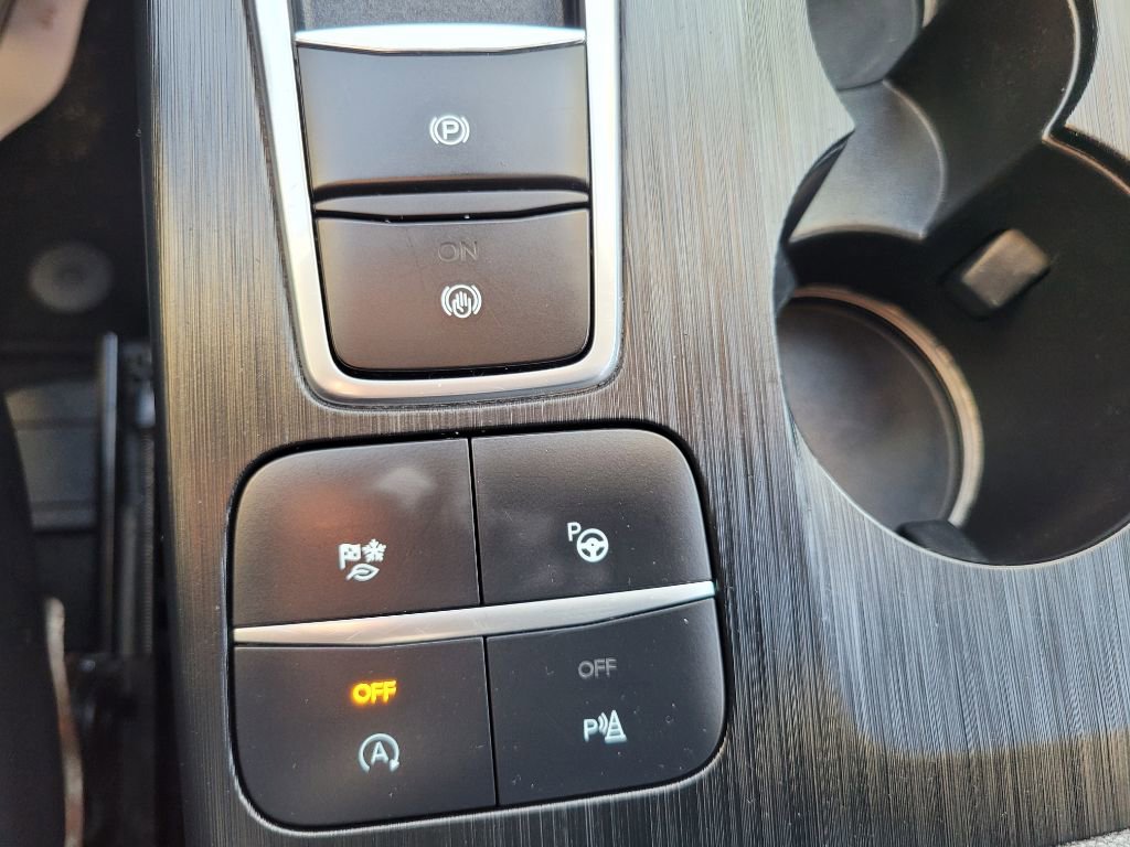 Used 2021 Ford Escape Titanium image 41