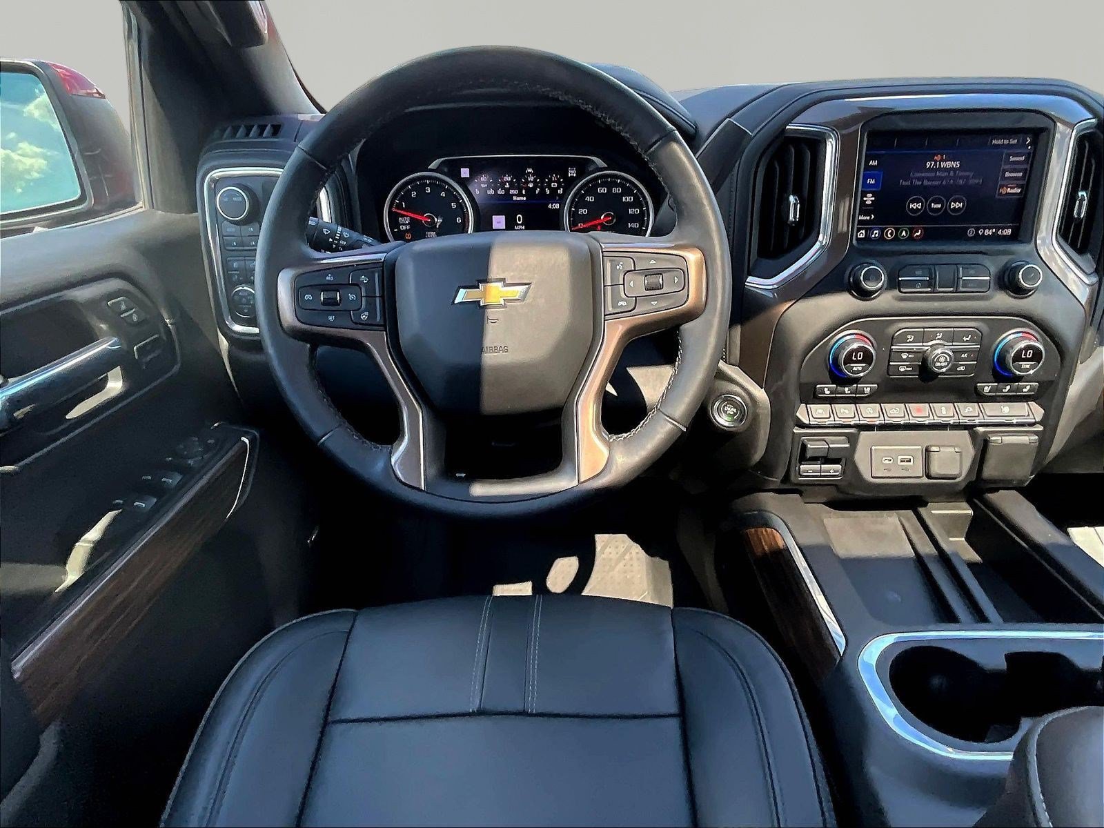 Used 2020 Chevrolet Silverado 1500 High Country w/ Technology Package AWD/4WD image 9