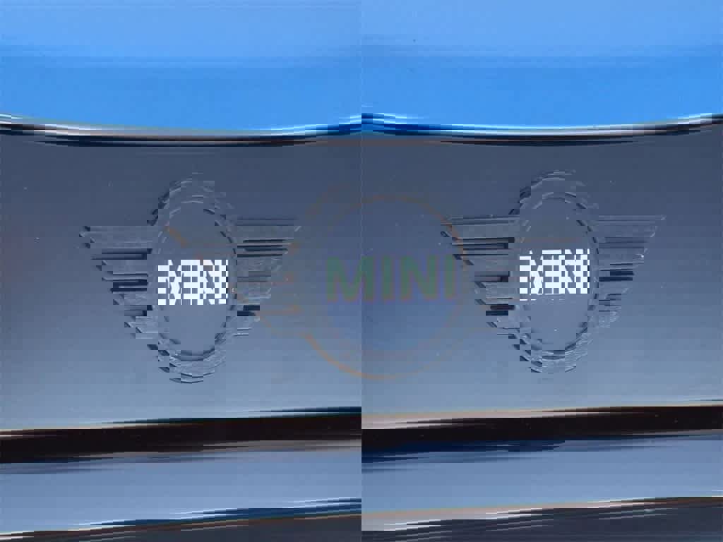 Used 2022 MINI Cooper S w/ Driver Assistance Package image 10