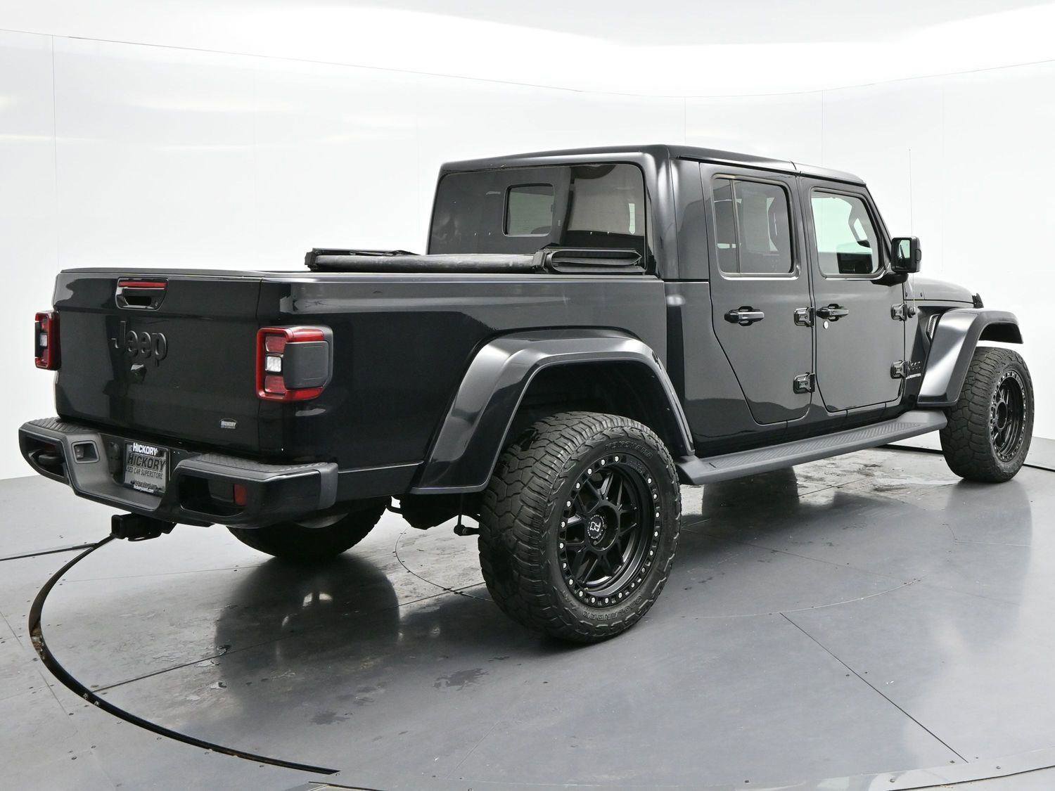 Used 2021 Jeep Gladiator Overland image 3