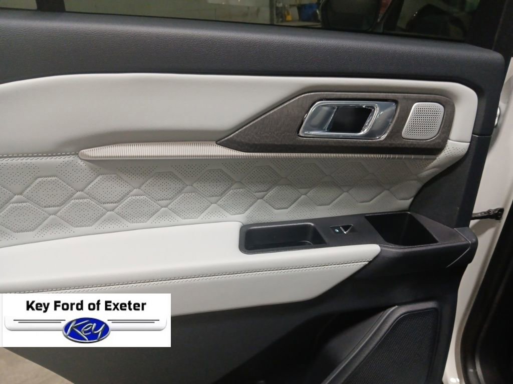 New 2026 Ford Explorer Platinum AWD/4WD image 17