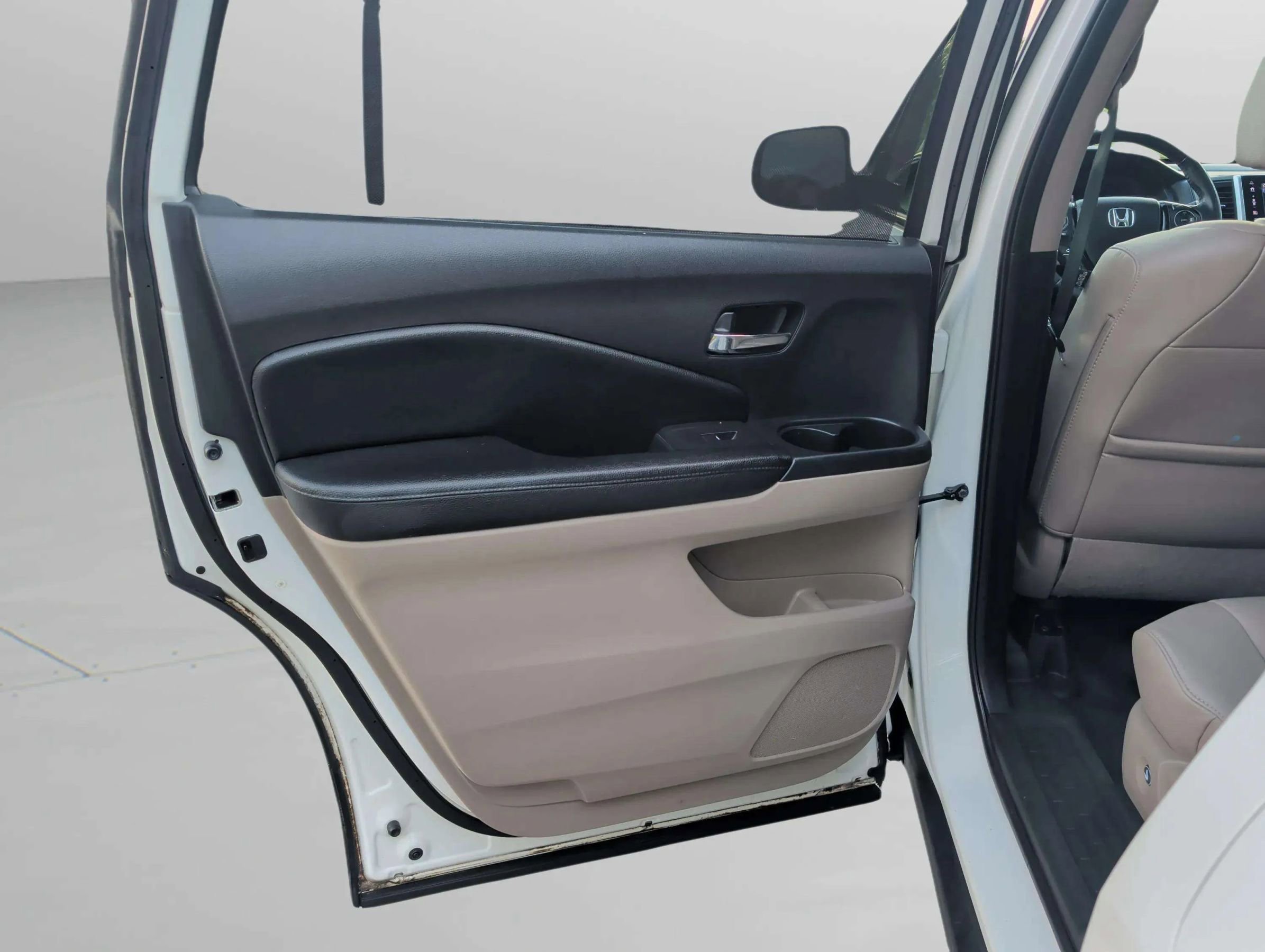 Used 2017 Honda Pilot Touring image 36