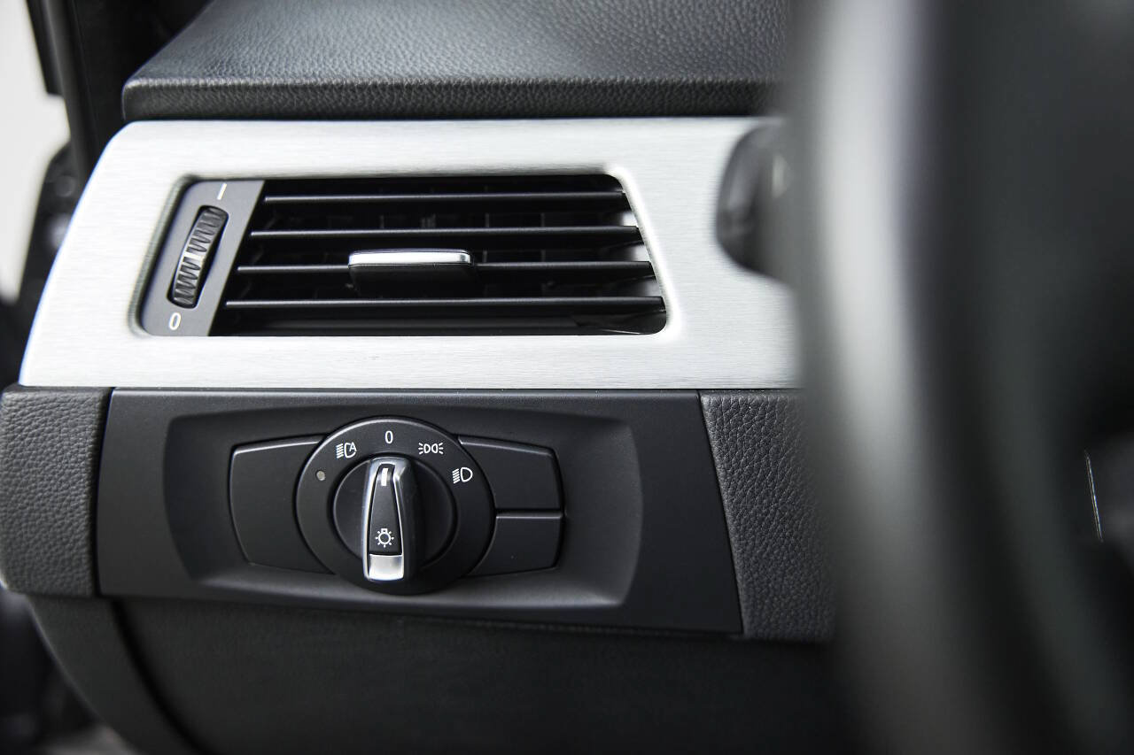 Used 2013 BMW M3 Coupe RWD image 50