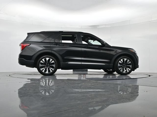 Certified 2025 Ford Explorer Platinum w/ LUX Leather Package AWD/4WD image 38
