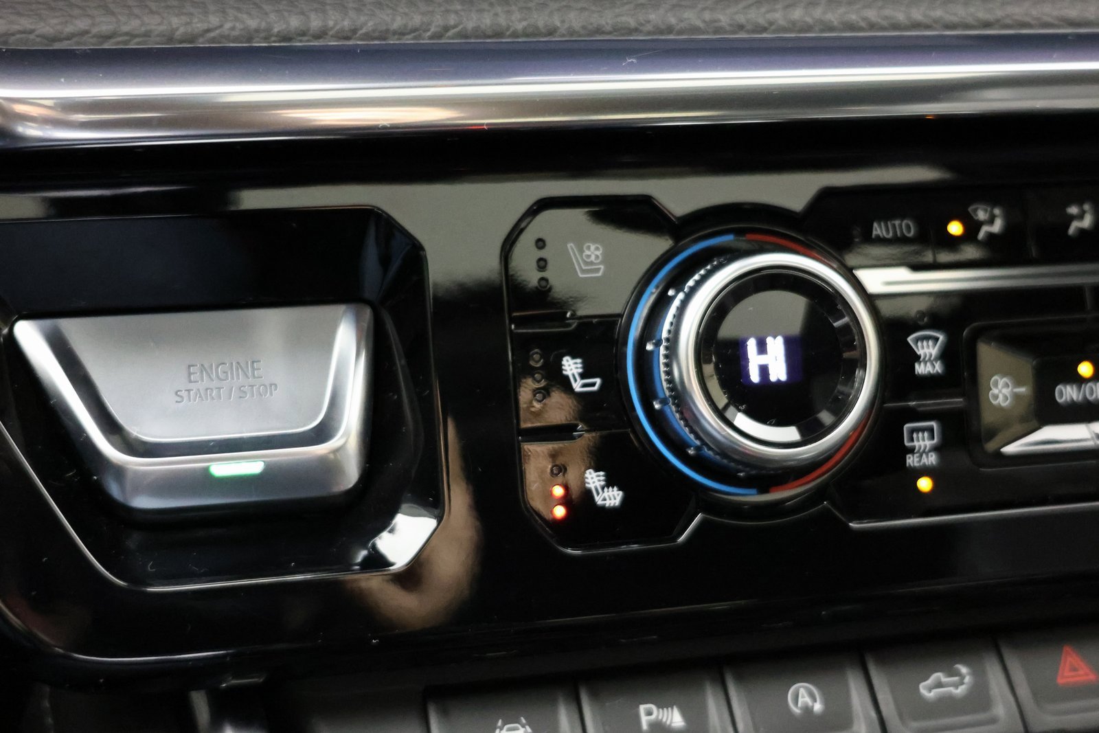 Used 2023 GMC Sierra 1500 Denali w/ Denali Reserve Package image 9