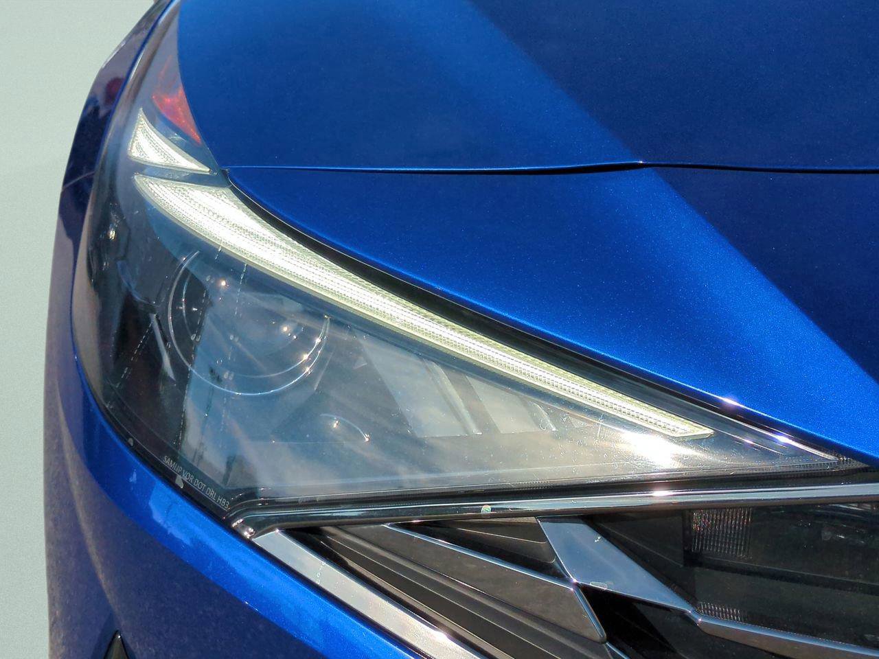 Used 2021 Hyundai Elantra SEL w/ Convenience + Premium Package image 10