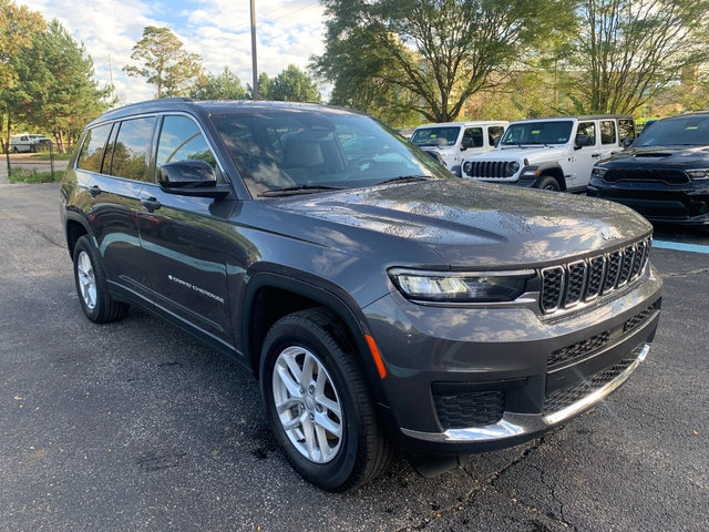 Used 2024 Jeep Grand Cherokee L Laredo AWD/4WD image 8