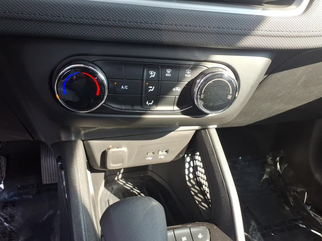 Used 2026 Chevrolet TrailBlazer LS w/ LS Convenience Package FWD image 10