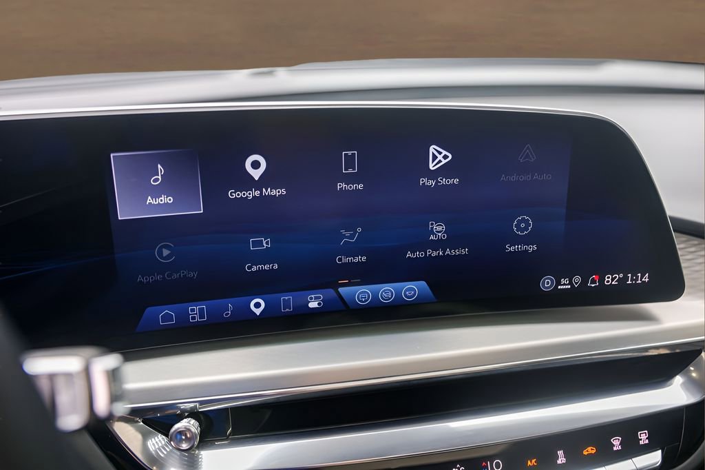 Certified 2024 Cadillac Lyriq Sport AWD/4WD image 17