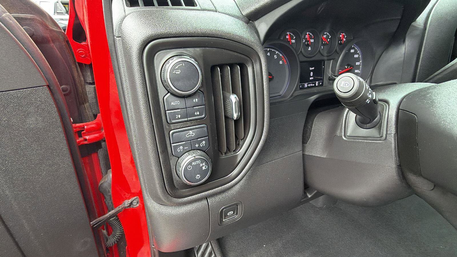 Certified 2022 Chevrolet Silverado 1500 Custom Trail Boss w/ LPO, Dark Essentials Package AWD/4WD image 21