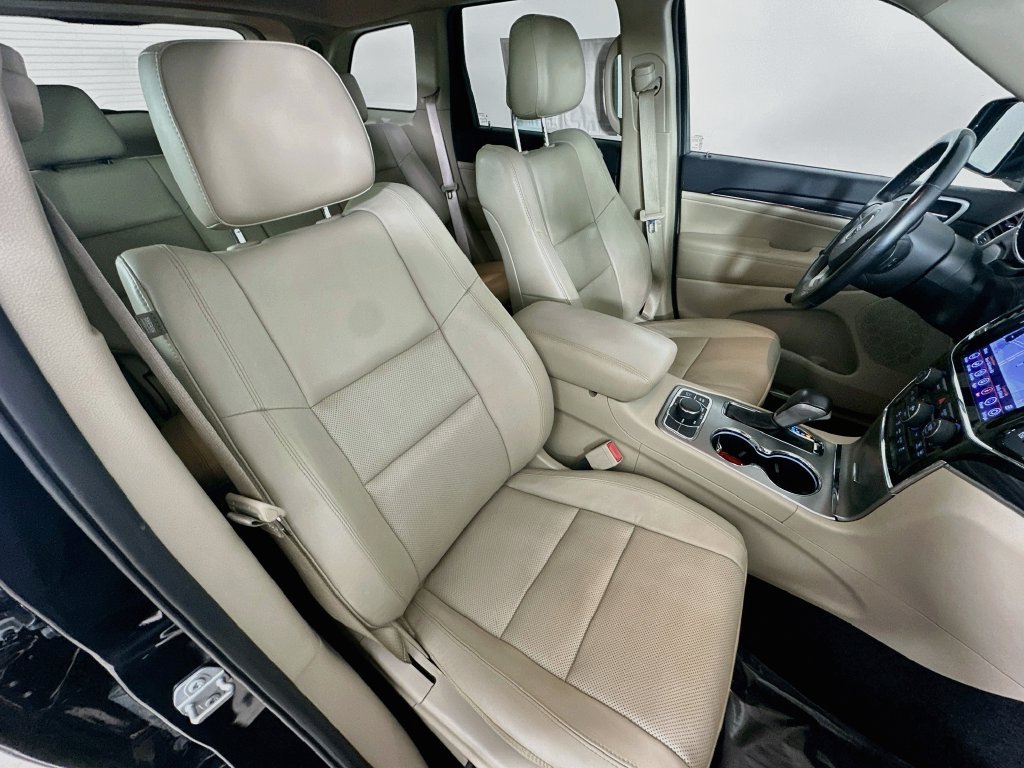 Used 2020 Jeep Grand Cherokee Limited w/ Luxury Group II AWD/4WD image 35