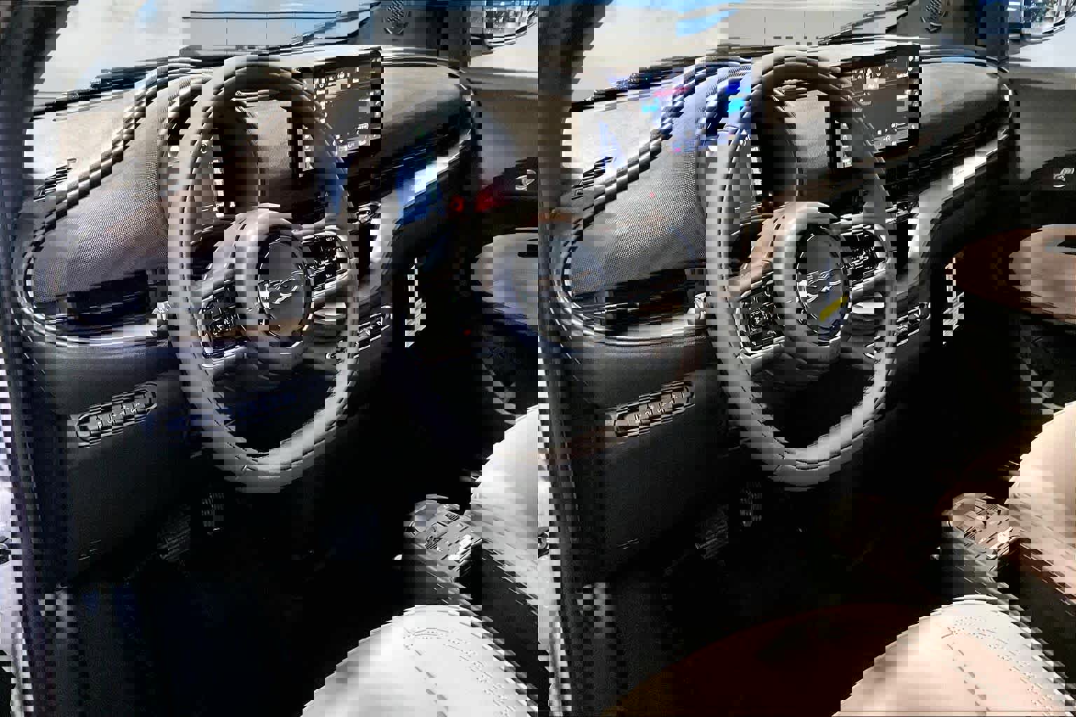 New 2025 FIAT 500 e image 2