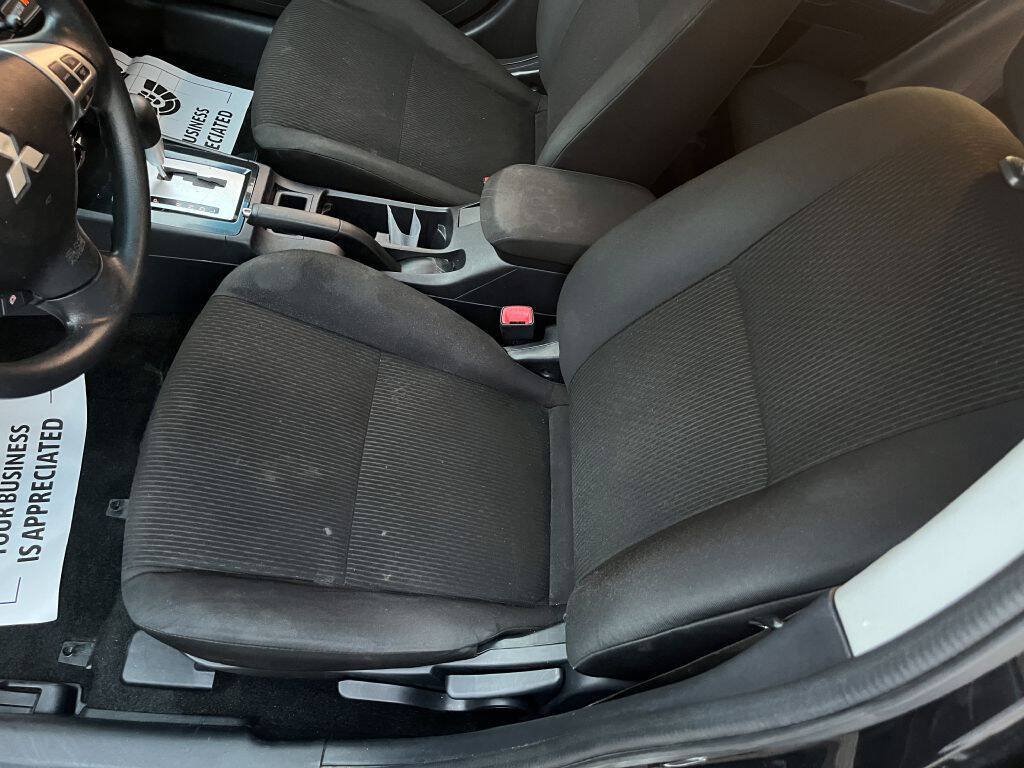 Used 2017 Mitsubishi Lancer ES FWD image 10