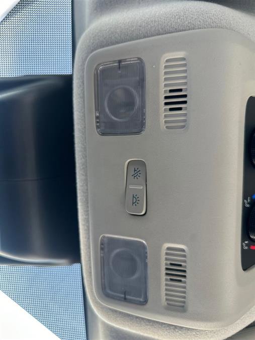 Used 2021 Ford Transit 350 XLT image 18