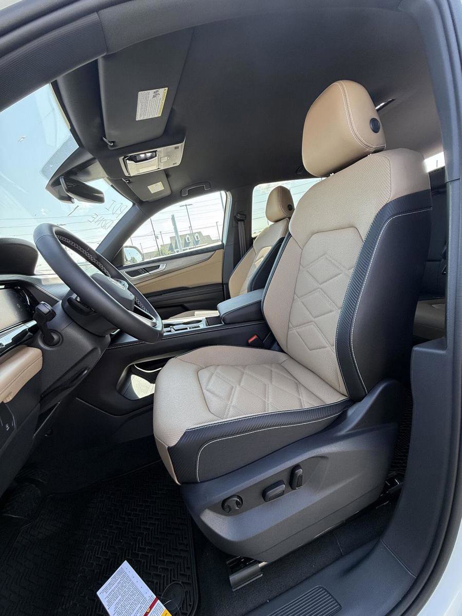 New 2026 Volkswagen Atlas Cross Sport SE image 11