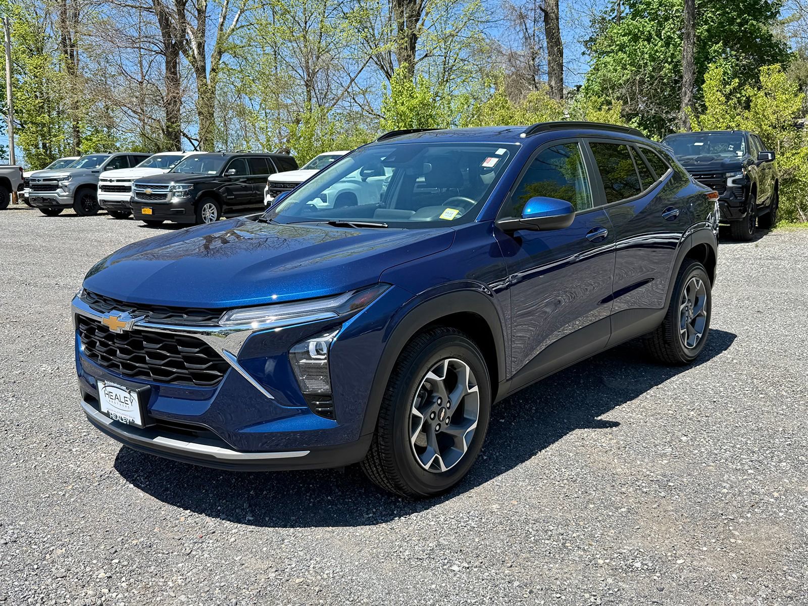 Used 2024 Chevrolet Trax LT w/ Driver Confidence Package FWD image 3
