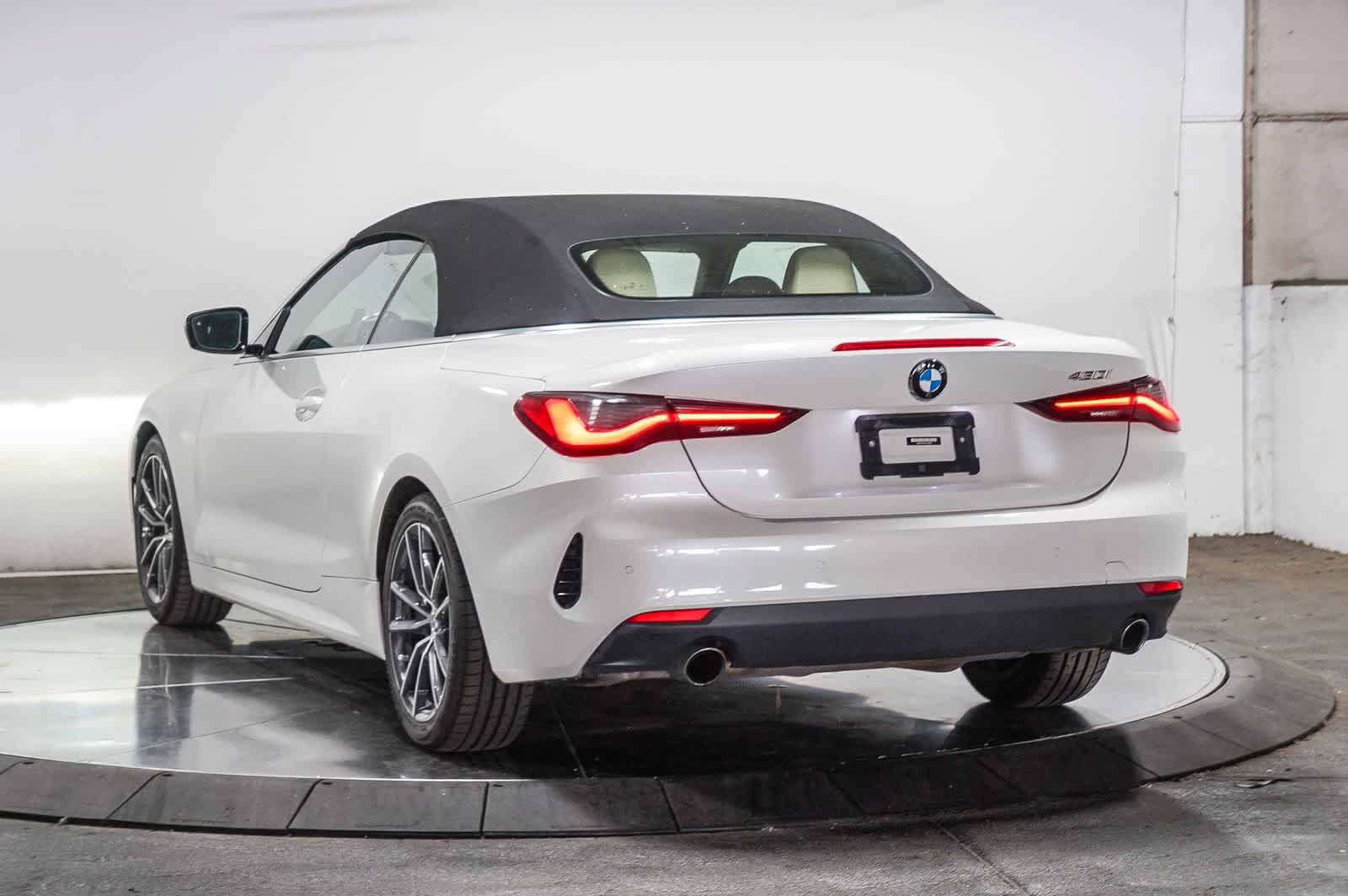 Used 2023 BMW 430i Convertible w/ Convenience Package RWD image 2