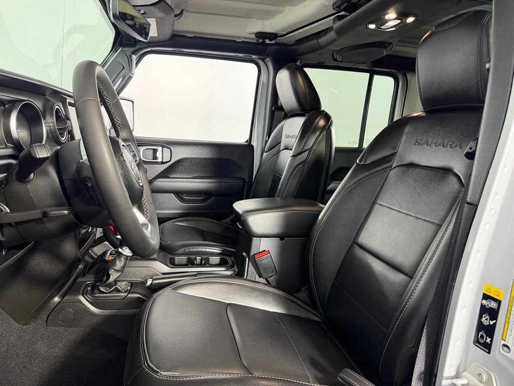 Used 2023 Jeep Wrangler Unlimited Sahara AWD/4WD image 22