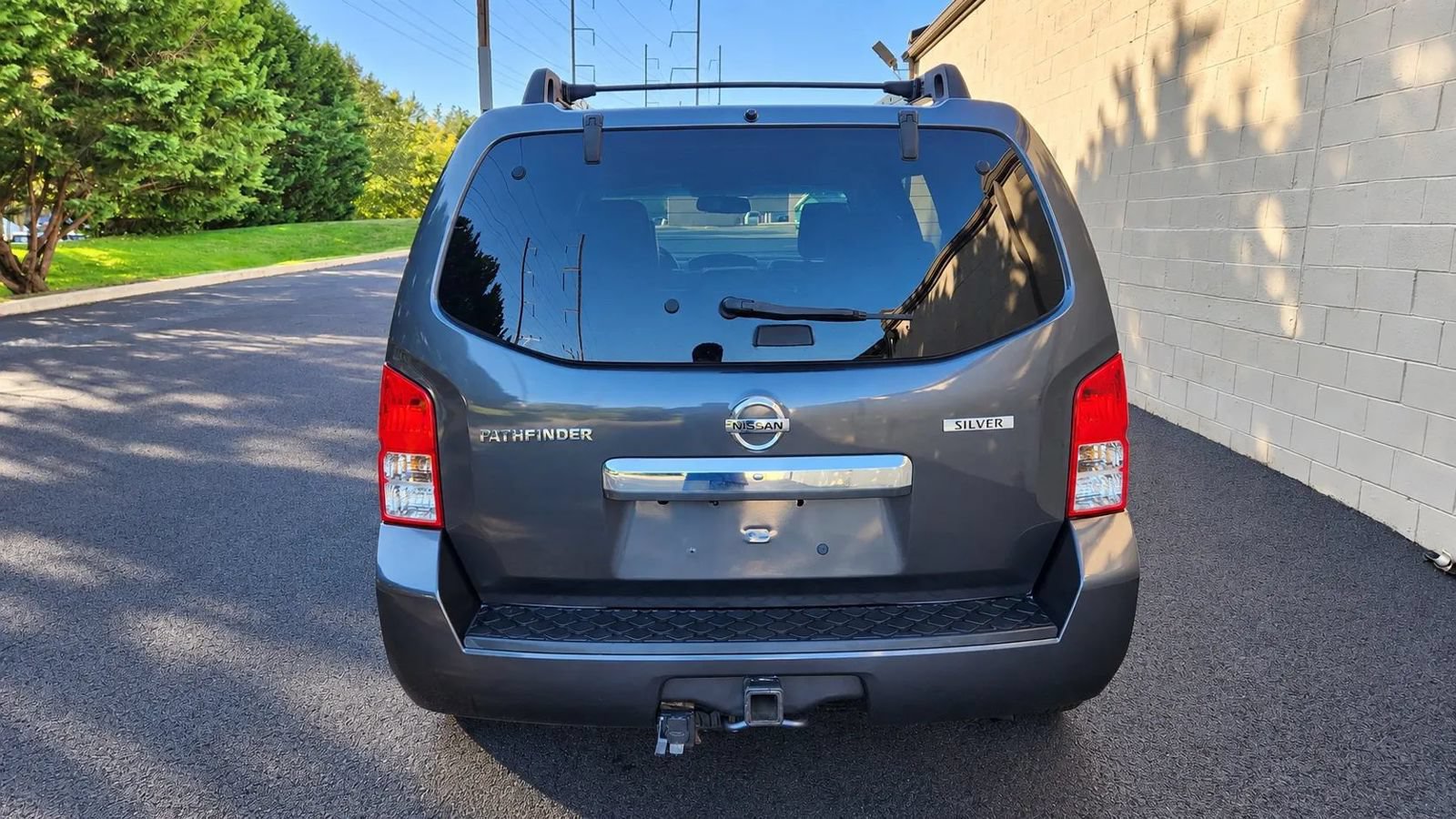 Used 2012 Nissan Pathfinder Silver AWD/4WD image 6