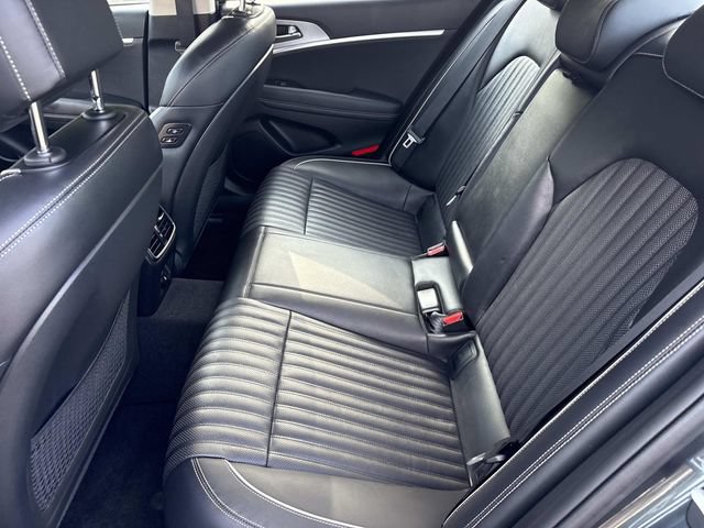 Used 2021 Genesis G70 2.0T w/ Elite Package RWD image 11