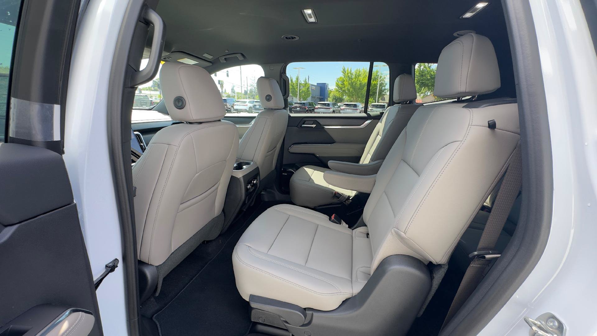New 2026 GMC Acadia Elevation w/ Super Cruise Package AWD/4WD image 11