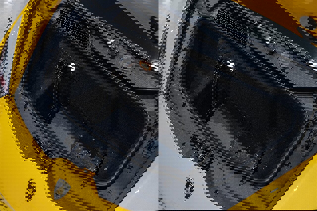 Used 2016 Lamborghini Huracan LP 610-4 image 39