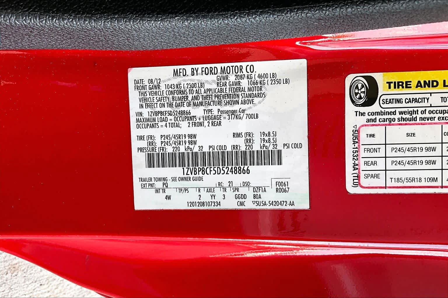 Used 2013 Ford Mustang GT Premium w/ Security Pkg RWD image 27