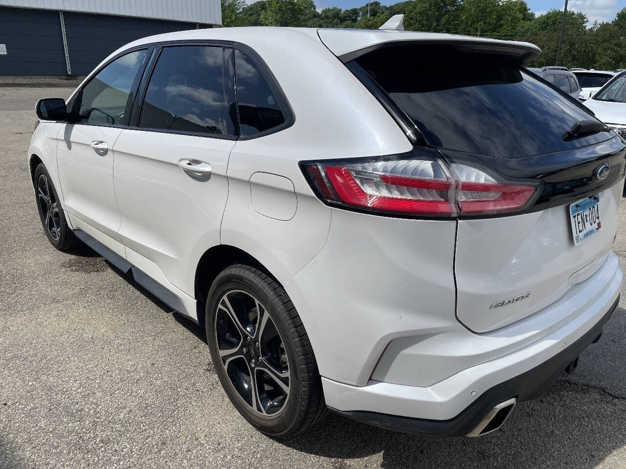 Used 2019 Ford Edge ST w/ Cold Weather Package AWD/4WD image 7