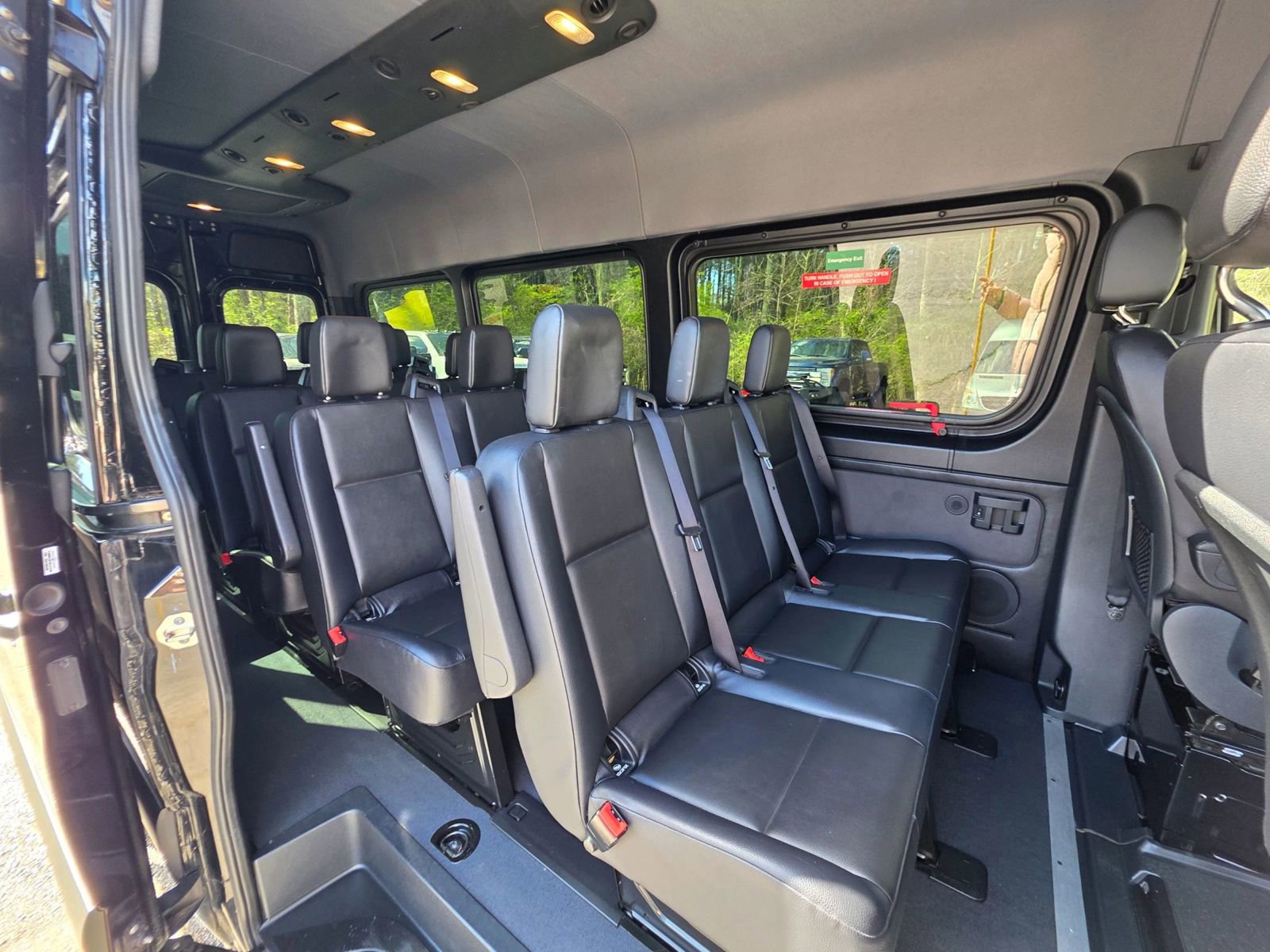 Used 2019 Mercedes-Benz Sprinter 2500 image 29