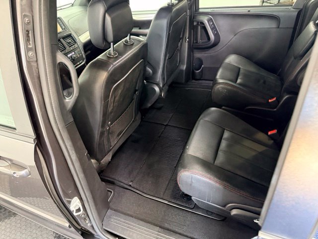 Used 2017 Dodge Grand Caravan GT FWD image 32