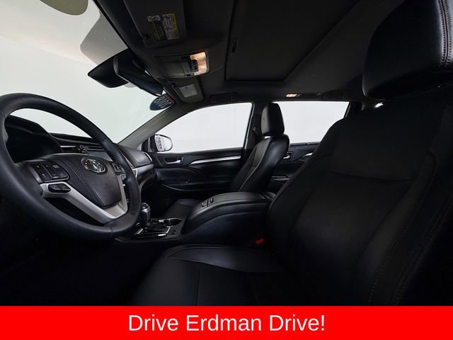 Certified 2018 Toyota Highlander XLE w/ Carpet Mat Package (TMS) image 6